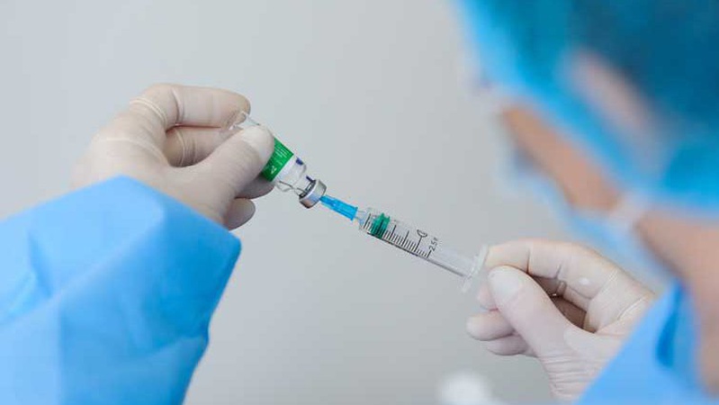 Чи можна колоти другу дозу вакцини проти COVID-19 від іншого виробника