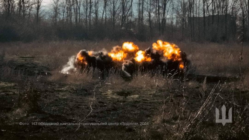 Ворог намагається прорвати оборону на Мар’їнському напрямку, – Генштаб