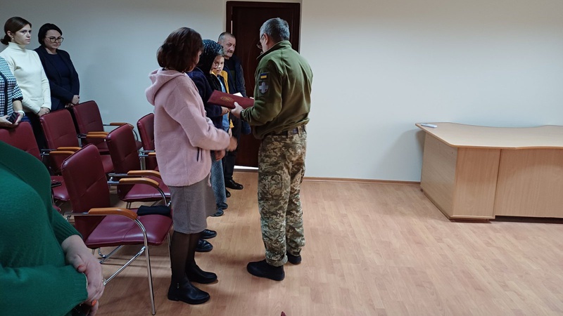 Родині загиблого Героя з Луцкого району Олександра Стефановського вручили його орден
