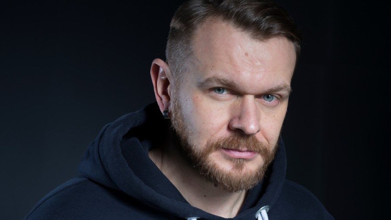 Положинський зняв кліп у луцькому «Театрі в укритті». ВІДЕО