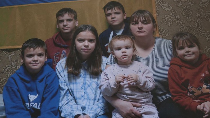 «Якщо сидітимемо тут, то вони прийдуть знущатися з наших дітей», - спогади про загиблого багатодітного Героя з Волині