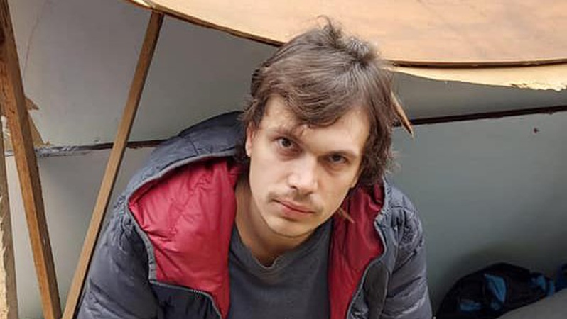 У Польщі бомжує молодий українець: просять допомогти знайти рідних. ФОТО