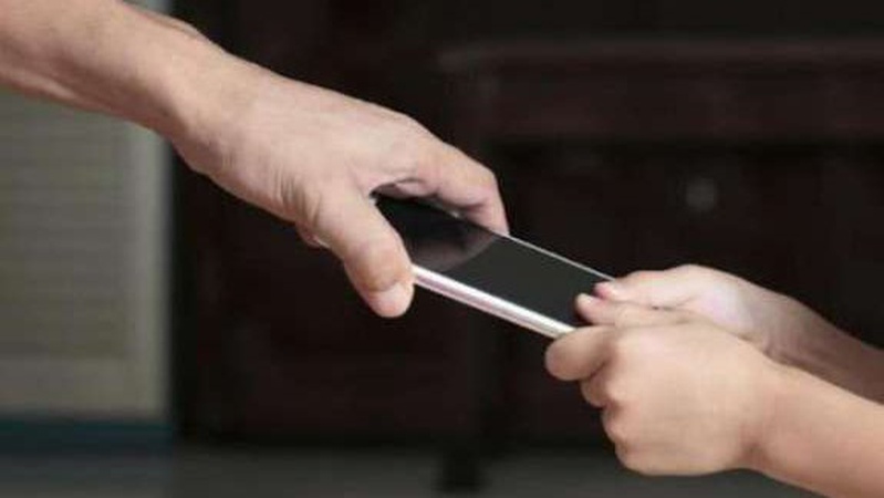 У Луцьку за крадіжку недорогого телефона чоловік може сісти на 8 років