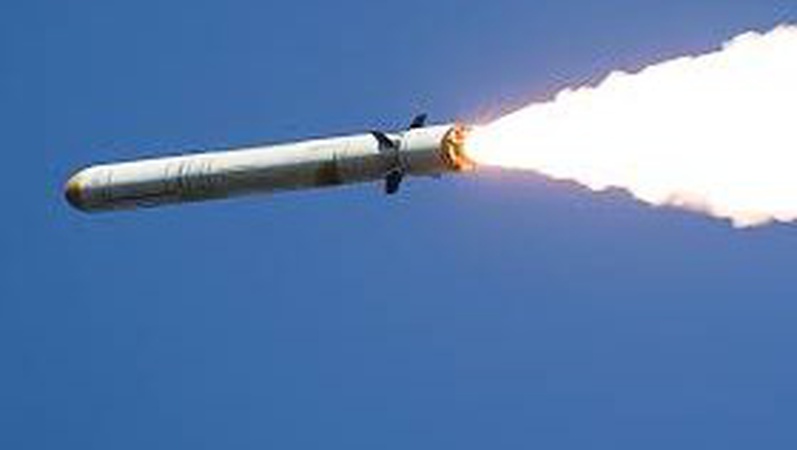 Ракетний обстріл Дніпропетровщини: руйнування казарми Нацгвардії, є загиблі та поранені