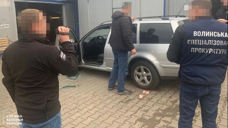 За 1200 доларів хабаря за «відмазування» від армії військовий з Луцька заплатить 51 тисячу гривень