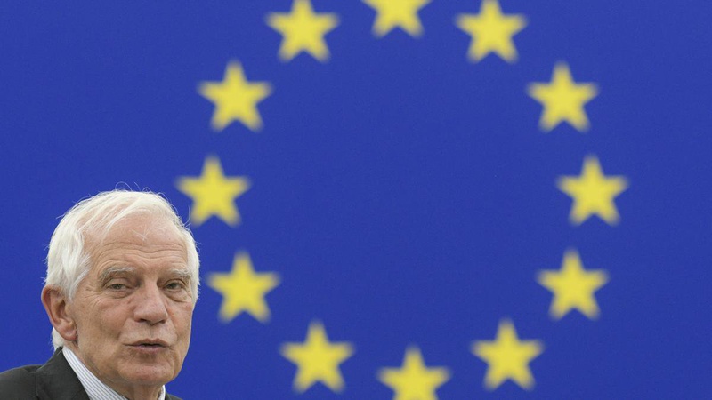 «Захід має взяти на себе ризик постачання Україні зброї, якої вона потребує», – Боррель