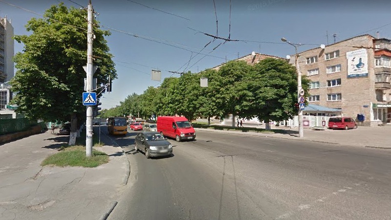 У Луцьку закатають в асфальт на Відродження понад 4 мільйони