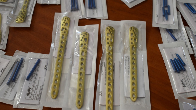 Пришвидшує час реабілітації: благодійники передали медзакладу Волині обладнання для лікування переломів у воїнів