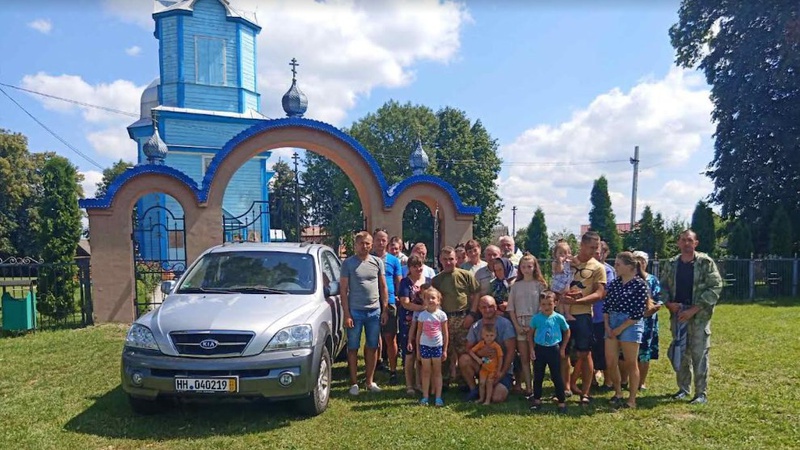 Волинянин купив для бійців ЗСУ автомобіль