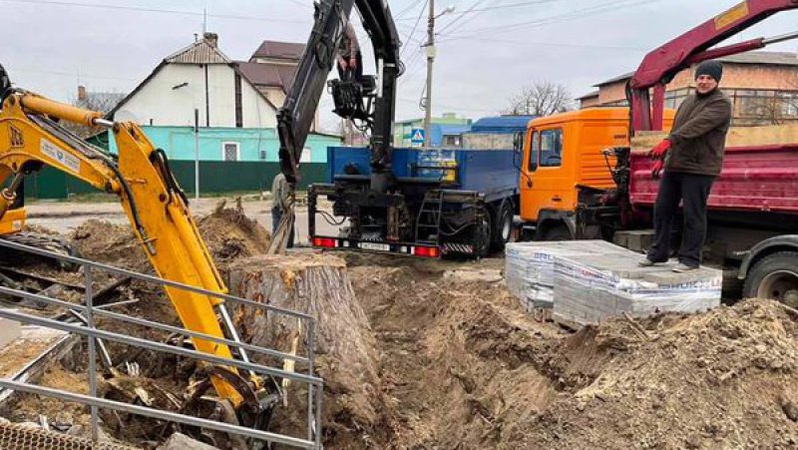 У Ківерцях облаштовують тротуар на Соборності