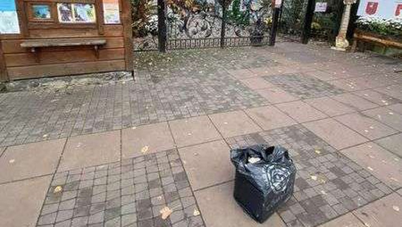 До входу в «Луцький зоопарк» підкинули коробку в пакеті
