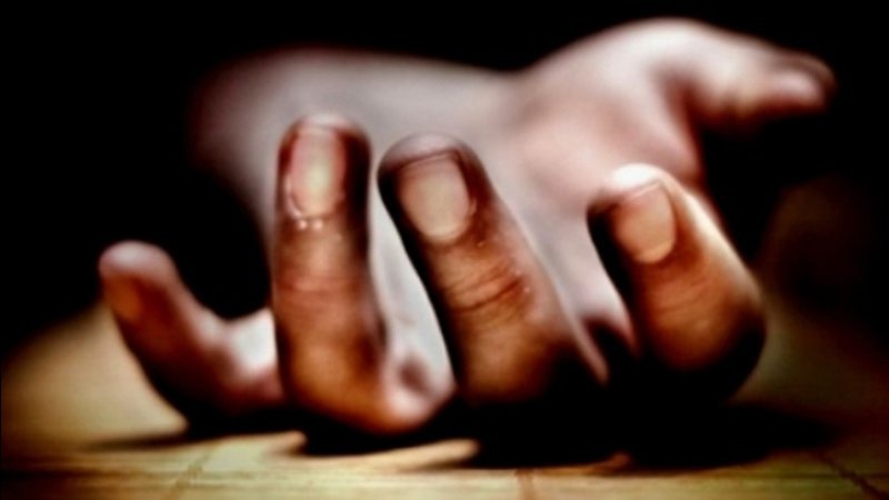 У Володимирі встановлюють особу чоловіка, який помер на зупинці