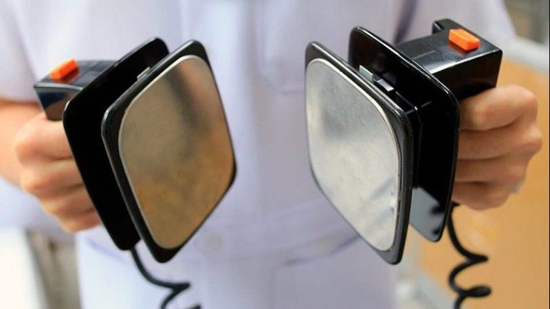 Знепритомнів і не дихав: у Луцьку медики врятували чоловіка