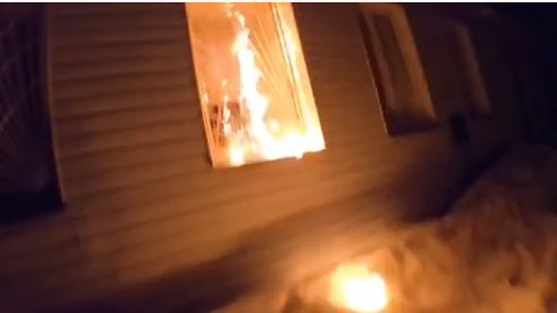 Написав, що «не піде вбивати братів»: в Росії спалили військкомат