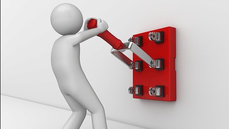 У Луцьку на шести вулицях сьогодні вимикатимуть електрику