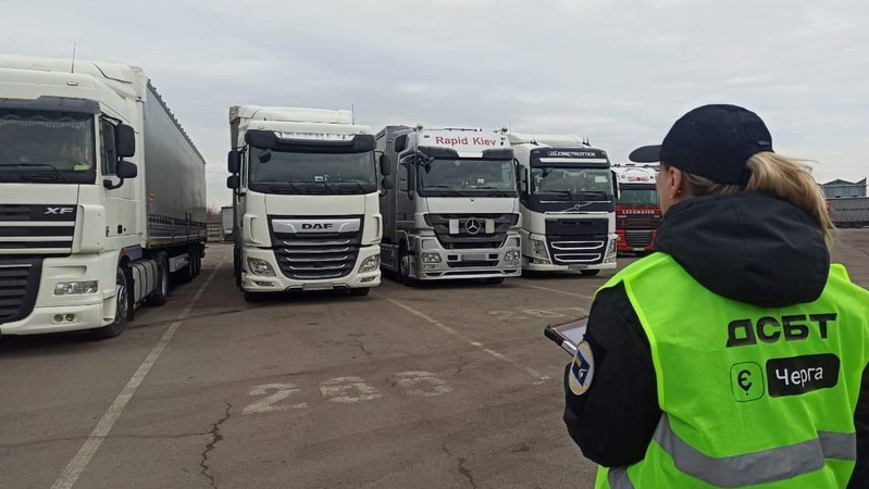 На Волині змінили правила перетину кордону для перевізників пального