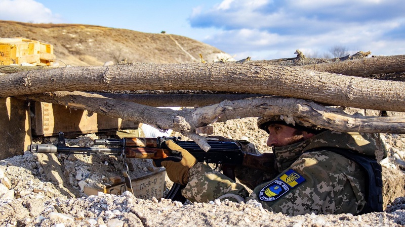 Під Бахмутом та Авдіївкою «гаряче»: Генштаб назвав кількість бойових зіткнень за добу