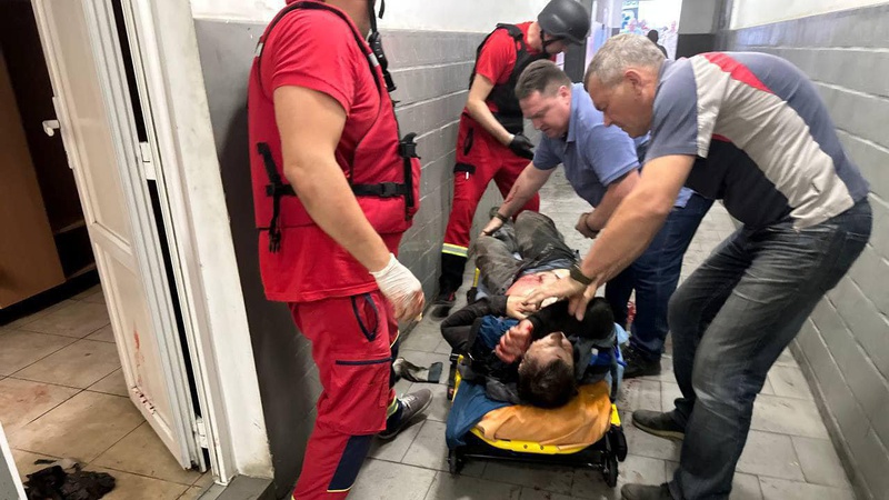 Черговий ворожий обстріл Херсону: є загиблі та поранені. ФОТО