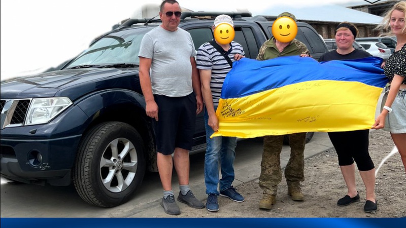 Батьки загиблого волинського Героя Анатолія Гуцалюка передали сто тисяч гривень на авто для ЗСУ