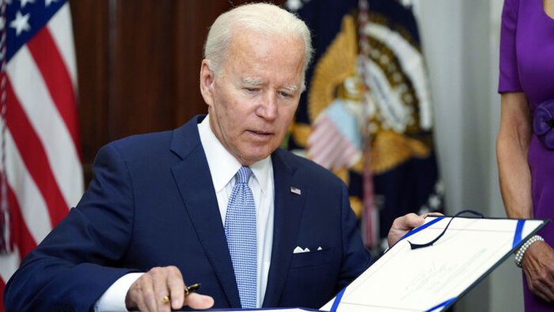 Байден підписав указ про виділення Україні нового пакету військової допомоги