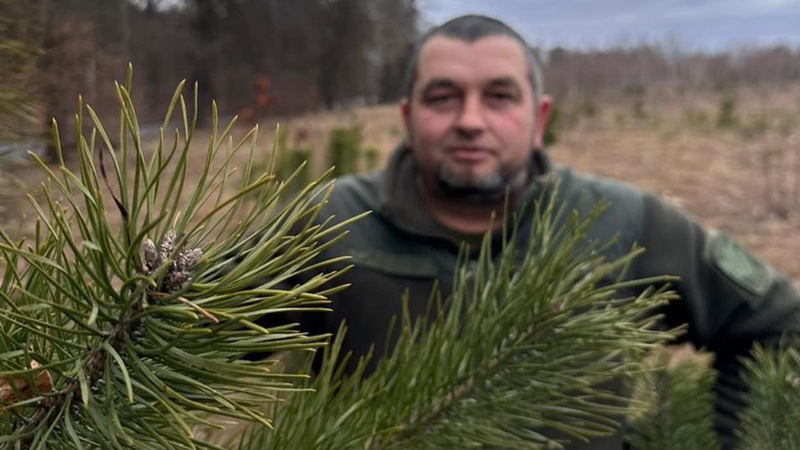 Разом із сином пішов добровольцем на війну: воїн-лісівник з Волині повернувся до роботи в лісі