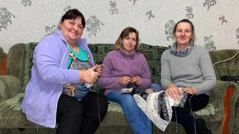 Поки чоловіки та сини воюють, жінки-волинянки допомагають армії в тилу