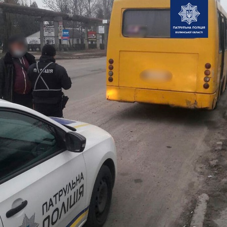 Лучани відзняли, як водій маршрутки порушує ПДР, і надіслали відео поліції