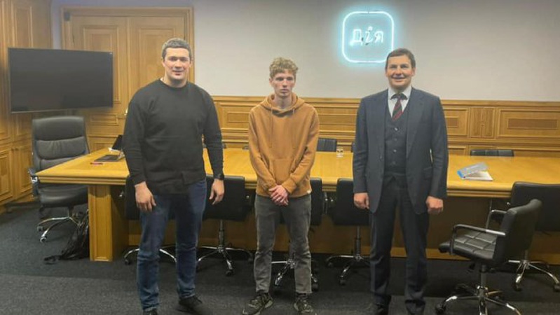 Перехитри «Дію» – і потрапиш на стажування в Мінцифри. Історія одного шахрая і відгук кіберексперта