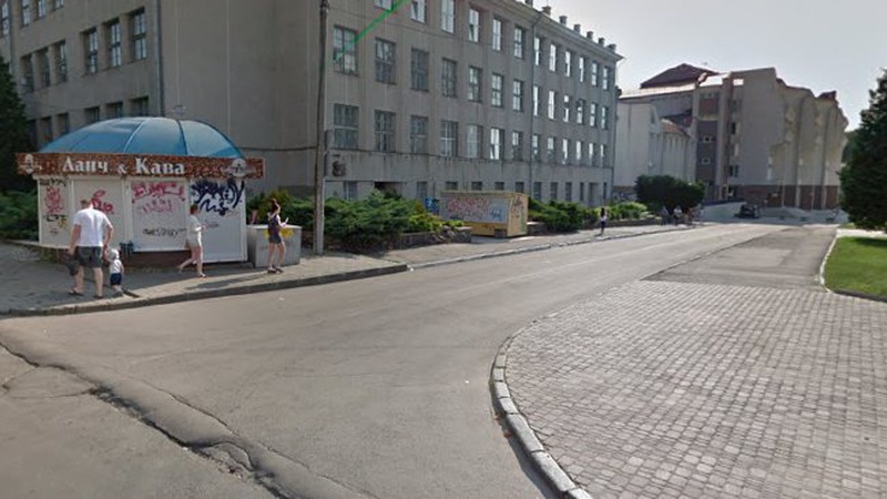У Луцьку майже за мільйон відремонтують заїзд до бібліотеки ВНУ