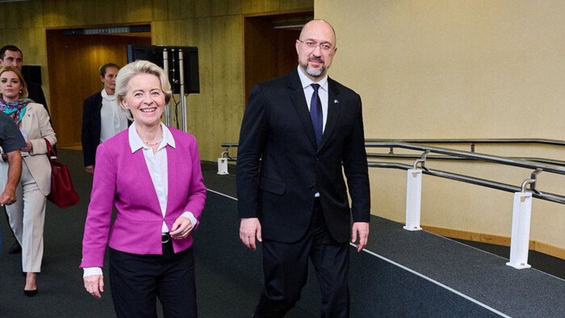 Глава Єврокомісії анонсувала 5 млрд євро допомоги Україні