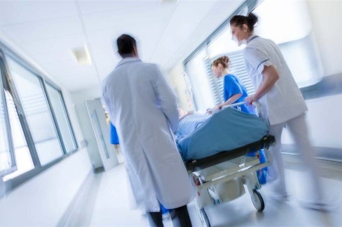 Луцькі патрульні доставили дитину, яка потребувала допомоги, в лікарню