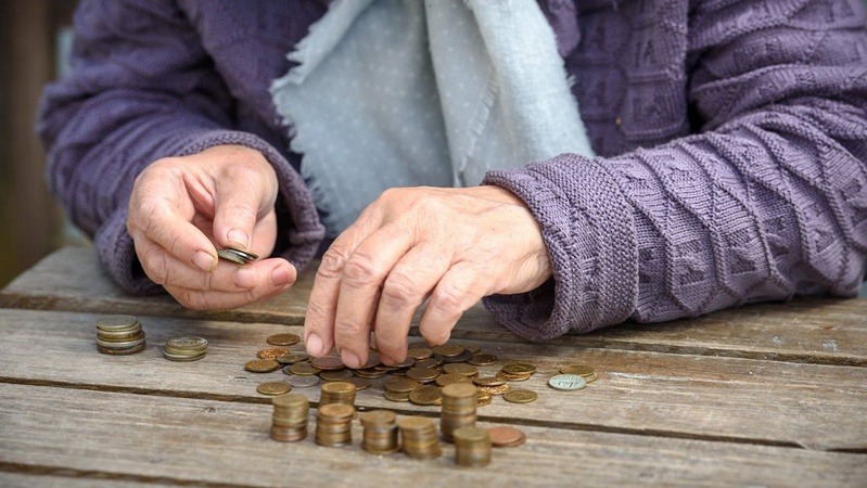 Де в Україні отримують найнижчі пенсії: інфографіка