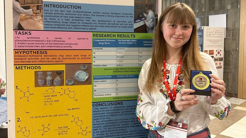 Лучанка стала призеркою виставки у Румунії