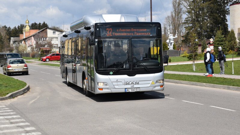 На два маршрути в Луцьку виїхали автобуси на метані