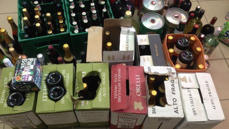 У Луцьку чоловік хотів продати 200 літрів «паленого» коньяку