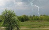 Блискавка вбила 63-річного чоловіка на Рівненщин