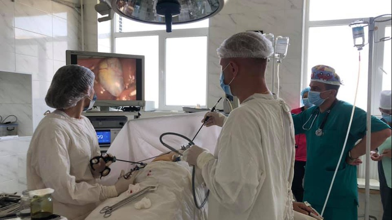 На Волині в чоловіка видалили камінь з жовчного міхура без розрізів