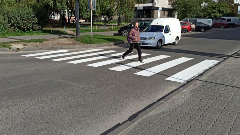 Щоб отримати розмітку в дуже людній частині Луцька, довелося писати на «Відкрите місто»