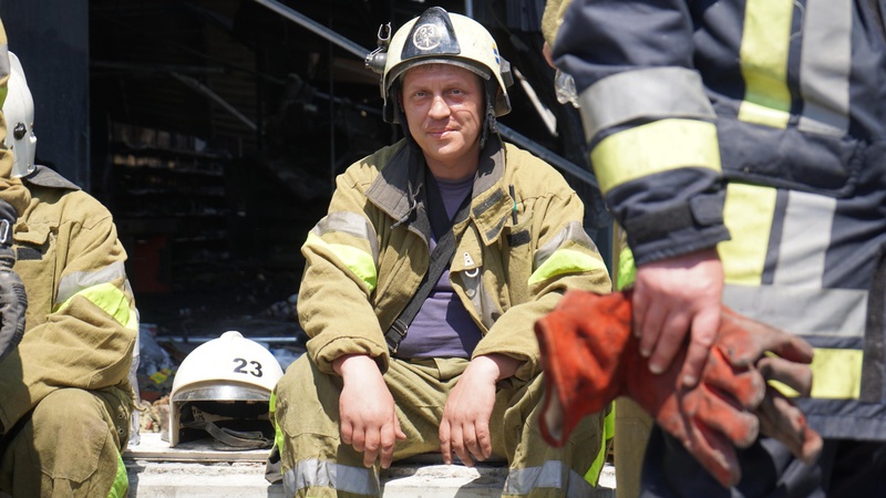 Рятувальники закінчили розбирати завали ТЦ у Кременчуку: виявили 29 фрагментів тіл