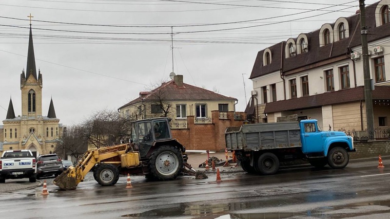 Значна частина мешканців Старого міста - без води (ФОТО)