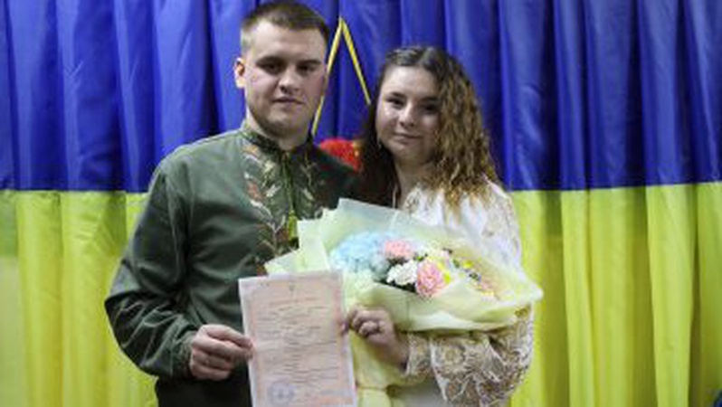 На Волині військовий та його обраниця взяли шлюб за одну добу. ФОТО