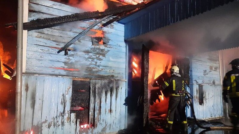 На Волині вночі згоріла дерев’яна церква. ФОТО