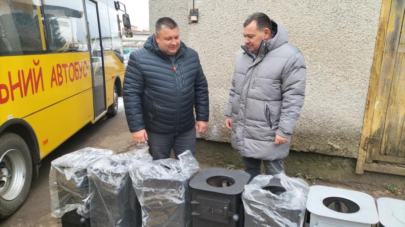Рожищенська громада отримала буржуйки від польських благодійників