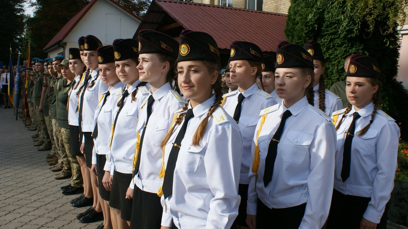 Клятва воїна ССО, посвята у ліцеїсти та відкриття Алеї пам’яті: у Волинському військовому ліцеї відбувся особливий день