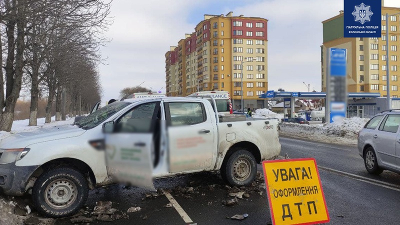 У лучанина, який на авто врізався в «швидку», забрали посвідчення водія