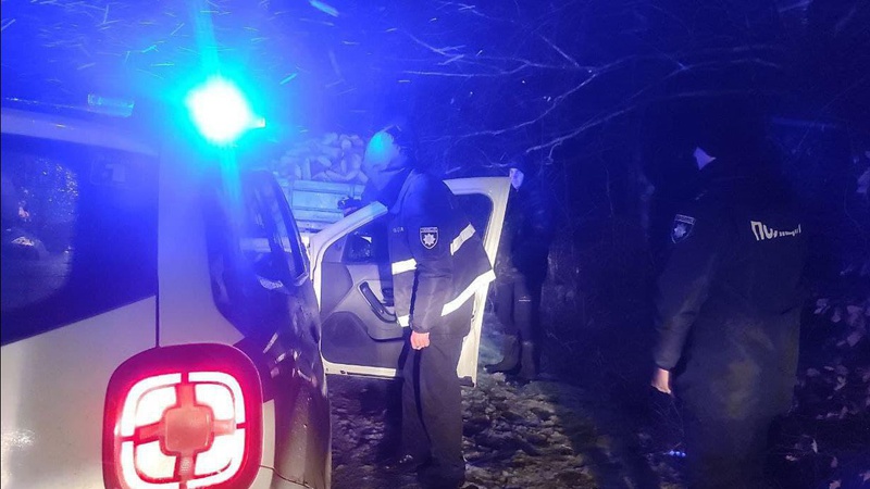 На Волині тракторист хотів відкупитися тисячею за незаконне перевезення деревини