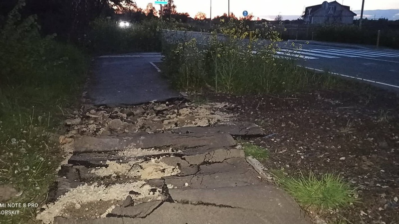 Тротуар та дорога за 84 млн грн не витримали навіть одного року експлуатації