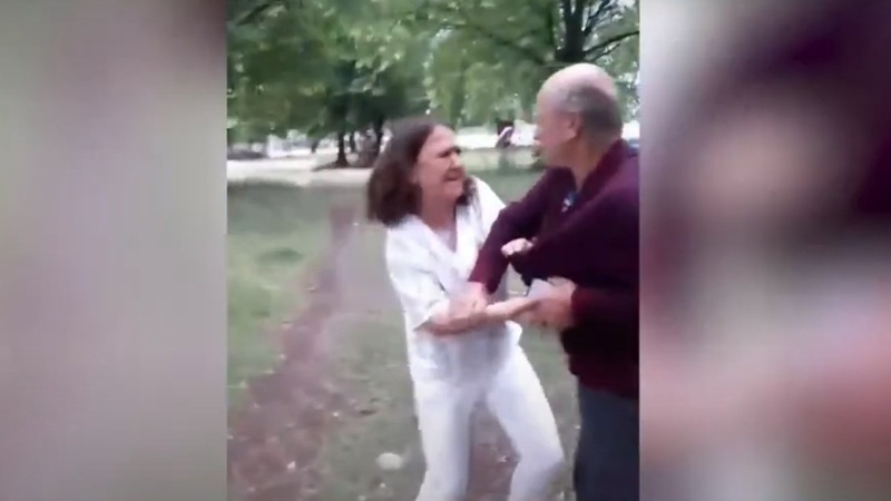 Прихильники Московського патріархату відстоюють свої позицію з кулаками