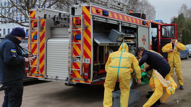 Волинські рятувальники провели спільні навчання з волонтером із США. ФОТО