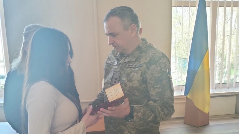 Родинам загиблих воїнів з Торчинської громади вручили державні нагороди